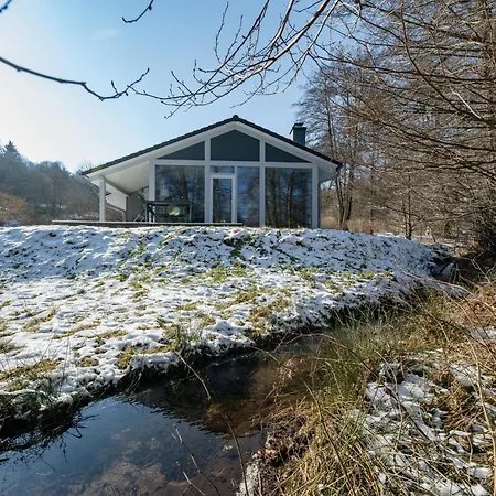 2 Bis 4 Personen F0h7 鲁拉